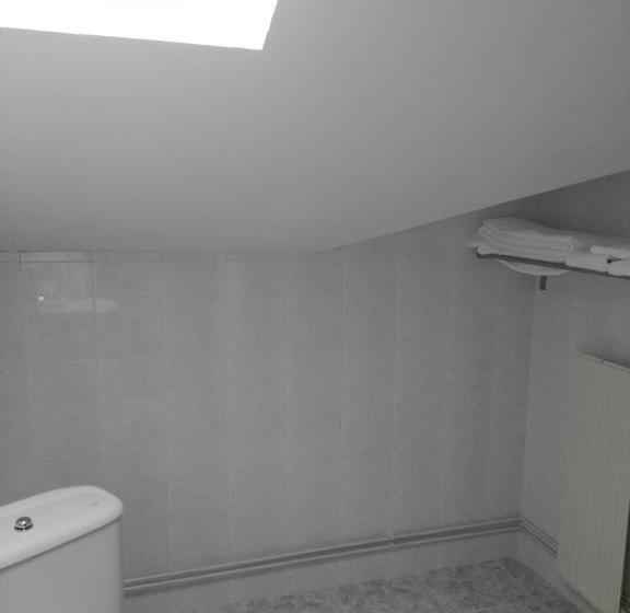 اتاق اکونومی, Salldemar