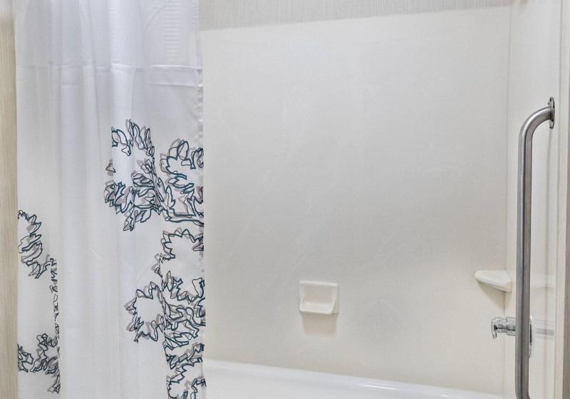 غرفة عائلية, Saray