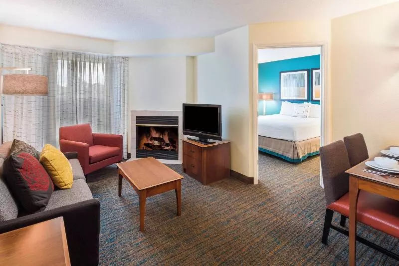 Habitación Familiar, Saray