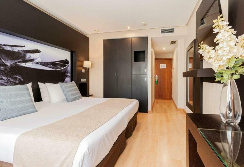 اتاق پریمیوم یک تخته, Oh Nice Ulises Ceuta