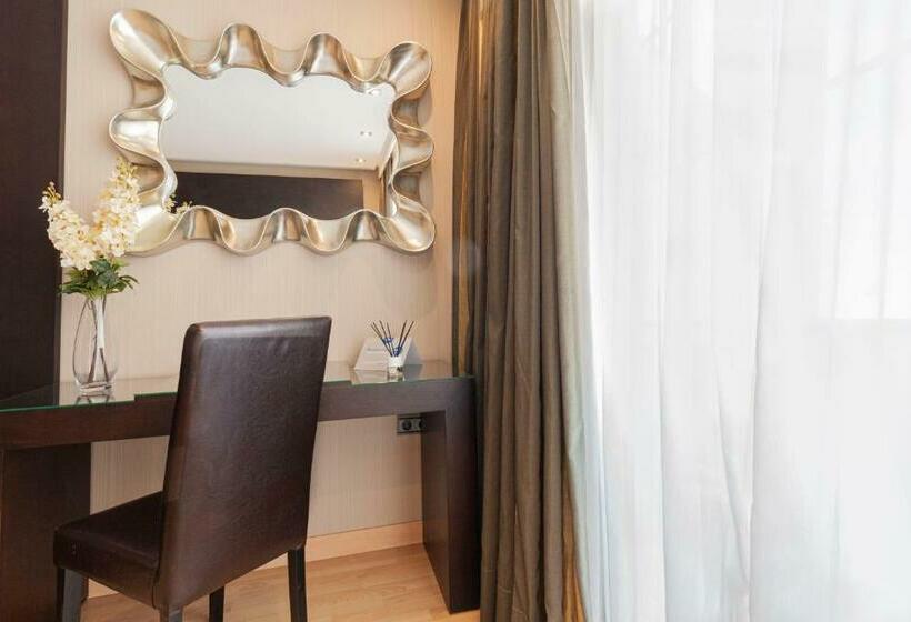 سوییت, Oh Nice Ulises Ceuta