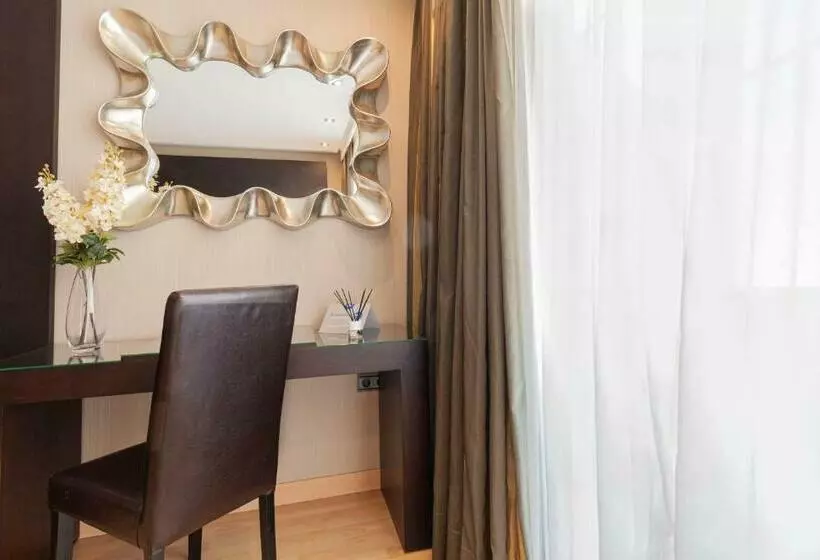 Suite, Oh Nice Ulises Ceuta