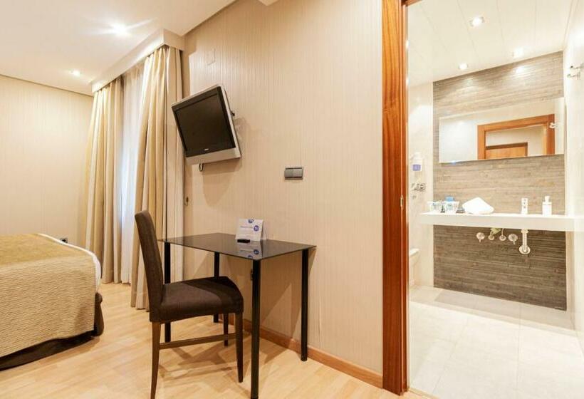 اتاق پرمیوم, Oh Nice Ulises Ceuta