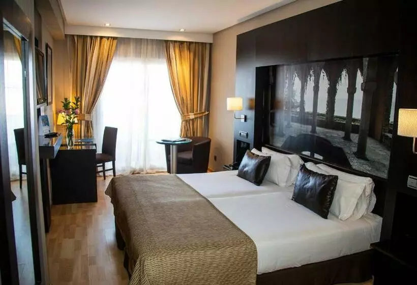 Premium Kamer, Oh Nice Ulises Ceuta