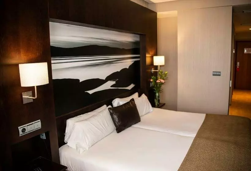Premium Kamer, Oh Nice Ulises Ceuta