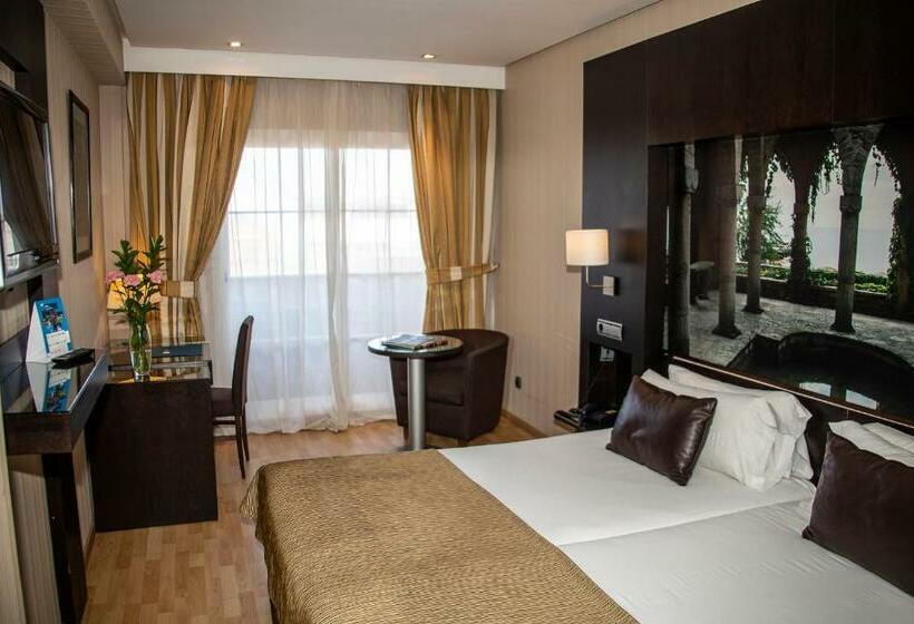 اتاق پرمیوم, Oh Nice Ulises Ceuta