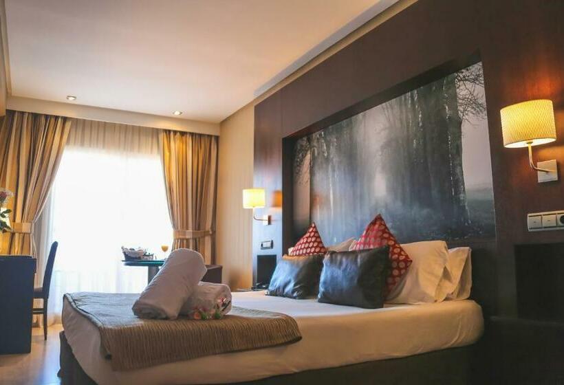 اتاق پرمیوم, Oh Nice Ulises Ceuta