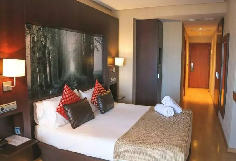 Premium Kamer, Oh Nice Ulises Ceuta