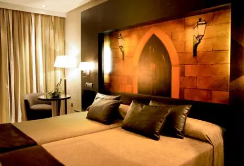 Premium Kamer, Oh Nice Ulises Ceuta