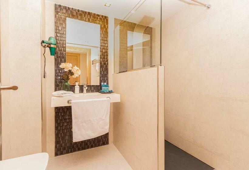 اتاق پرمیوم, Oh Nice Ulises Ceuta