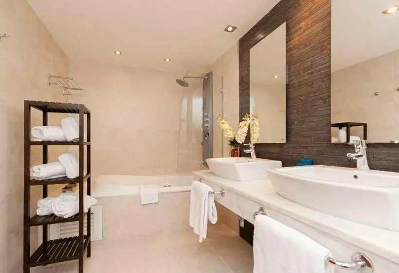 Superior Suite, Oh Nice Ulises Ceuta