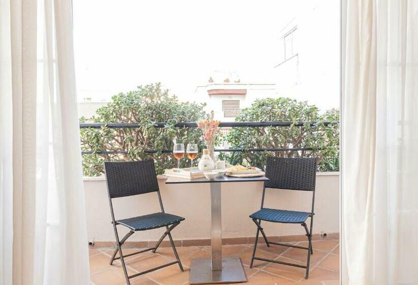 اتاق سوپریور, Oh Nice Ulises Ceuta