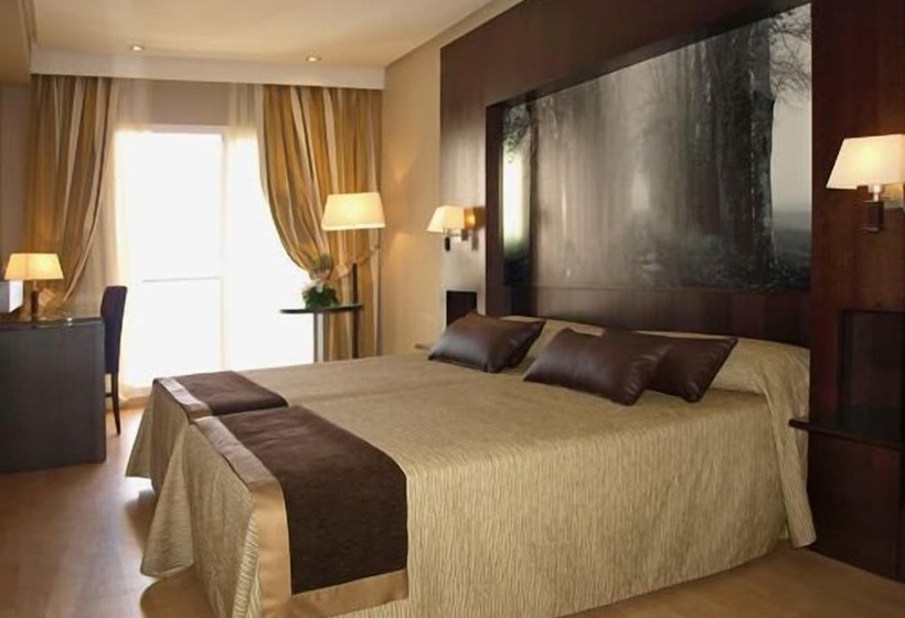 اتاق استاندارد, Oh Nice Ulises Ceuta