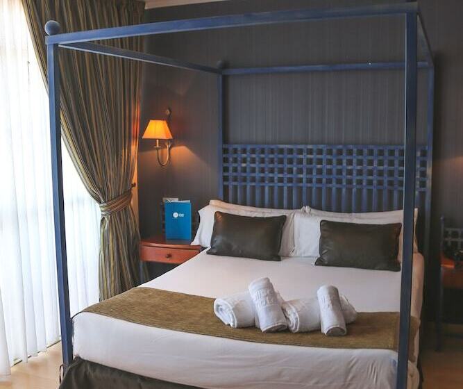 اتاق خانوادگی, Oh Nice Ulises Ceuta