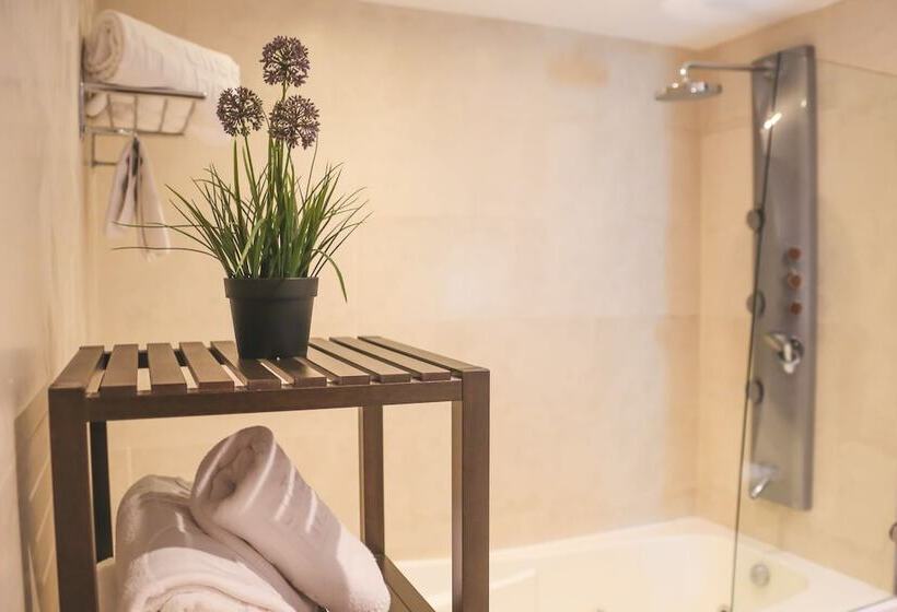 سوییت سوپریور, Oh Nice Ulises Ceuta