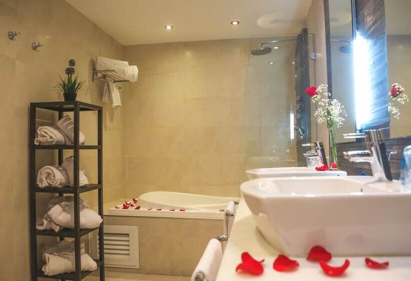 سوییت سوپریور, Oh Nice Ulises Ceuta