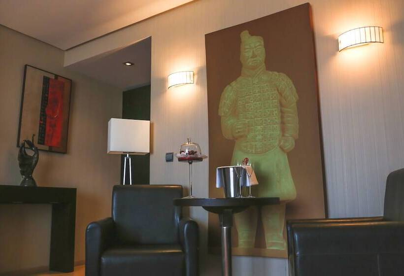 سوییت سوپریور, Oh Nice Ulises Ceuta