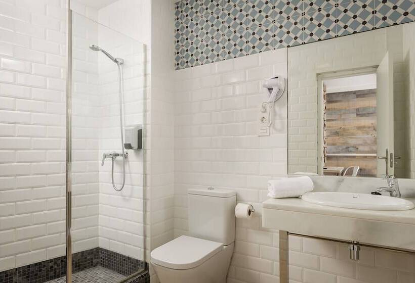 Habitación Cuádruple Estándar, Yit Casablanca