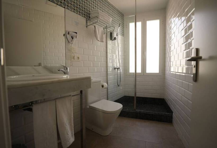 Habitación Cuádruple Estándar, Yit Casablanca