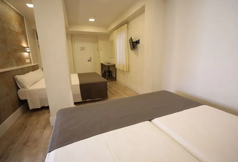 اتاق استاندارد سه نفره, Yit Casablanca