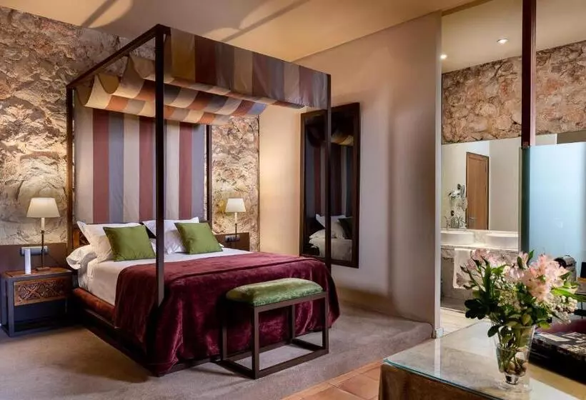 Habitación Superior, Parador De Alarcon