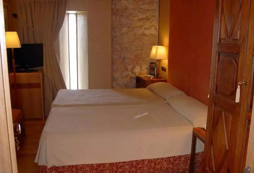 Habitación Estándar, Parador De Alarcon