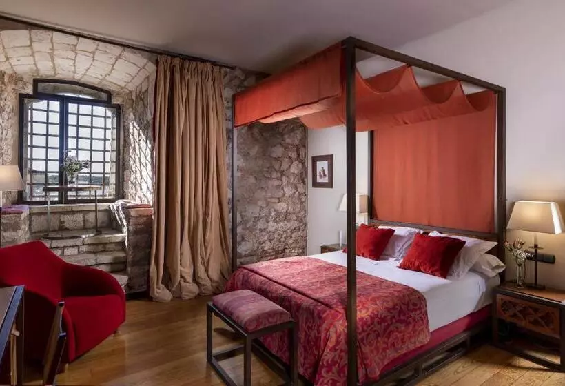 Habitación Superior, Parador De Alarcon