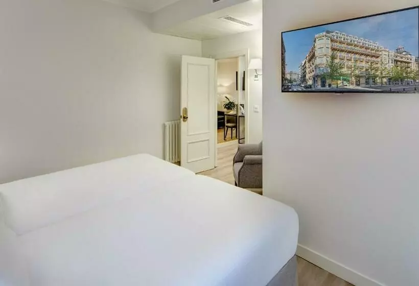 سوییت جونیور, Sercotel Hotel Europa