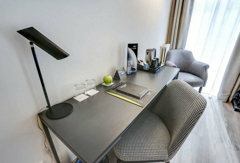 Quarto Superior, Sercotel Hotel Europa