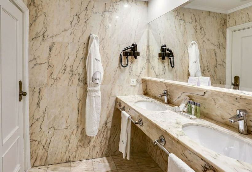 Quarto Superior, Sercotel Hotel Europa