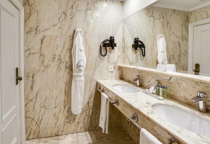 סוויטת ג'וניור, Sercotel Hotel Europa