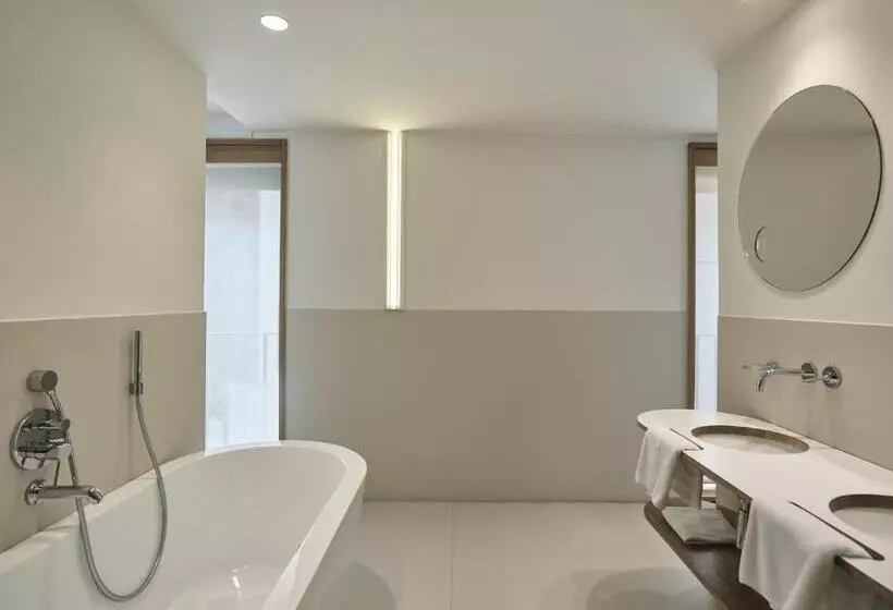 سوییت لوکس, Echaurren Relais & Châteaux