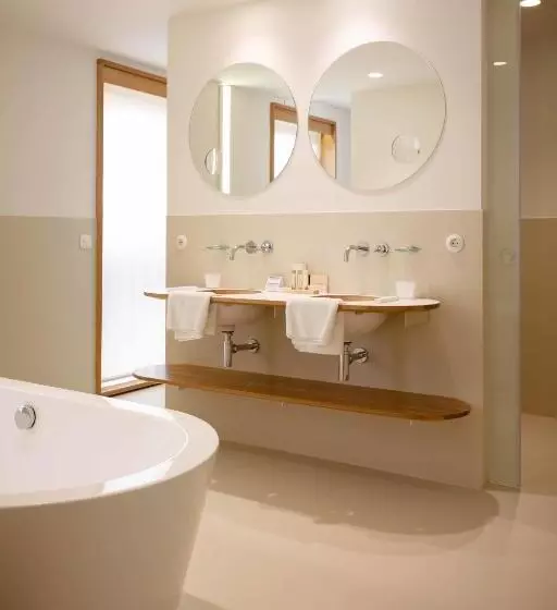 سوییت لوکس, Echaurren Relais & Châteaux