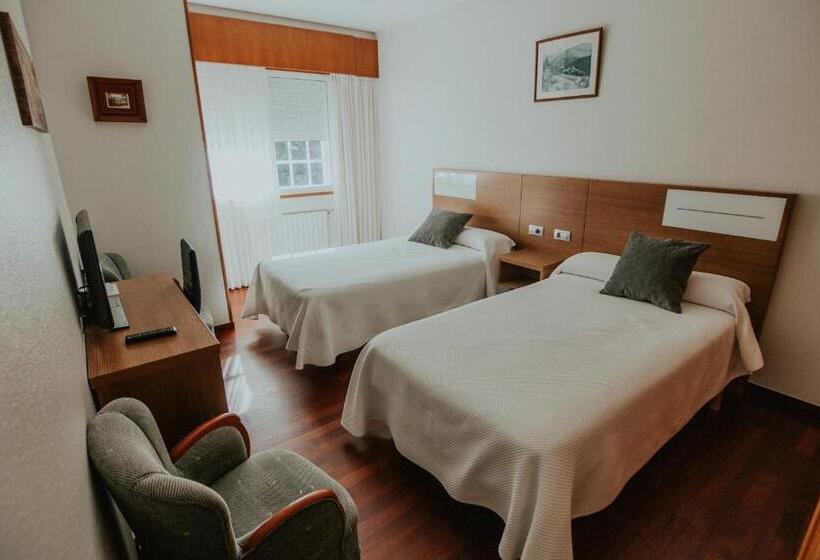 חדר סטנדרט יחיד, A Veiga