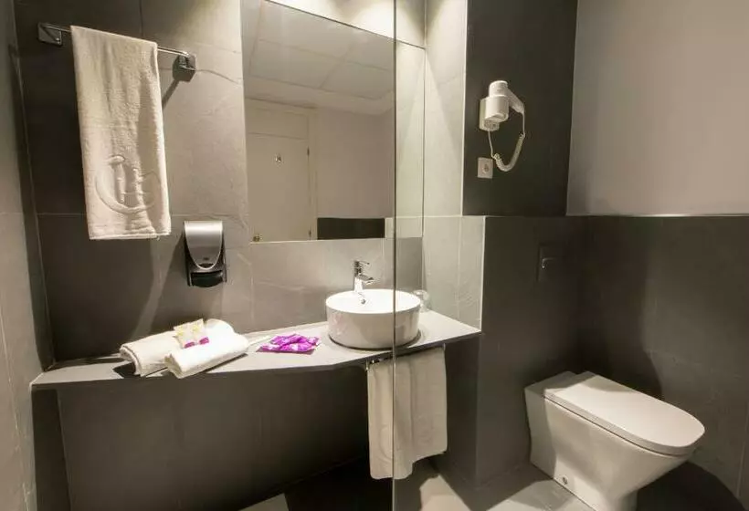 Chambre Standard, Aida