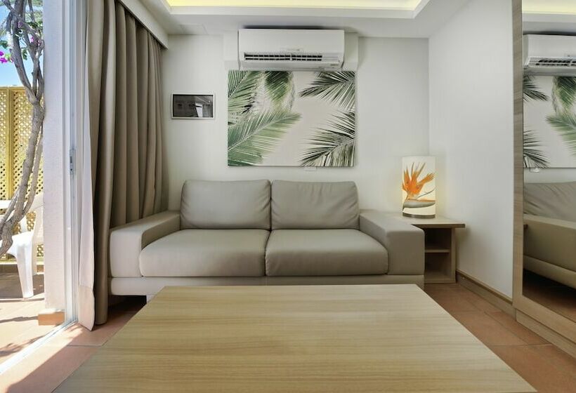 Люкс Вид на Бассейн, Bull Costa Canaria & Spa - Adults Only