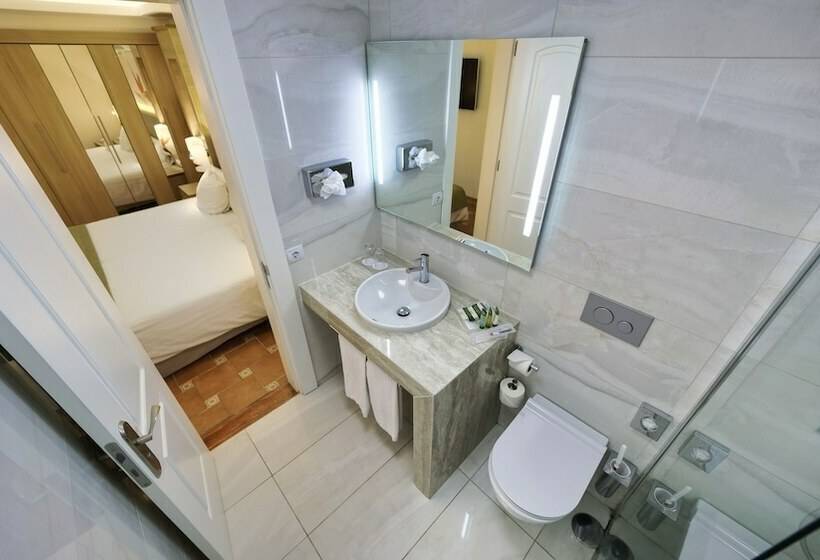 Люкс Вид на Бассейн, Bull Costa Canaria & Spa - Adults Only
