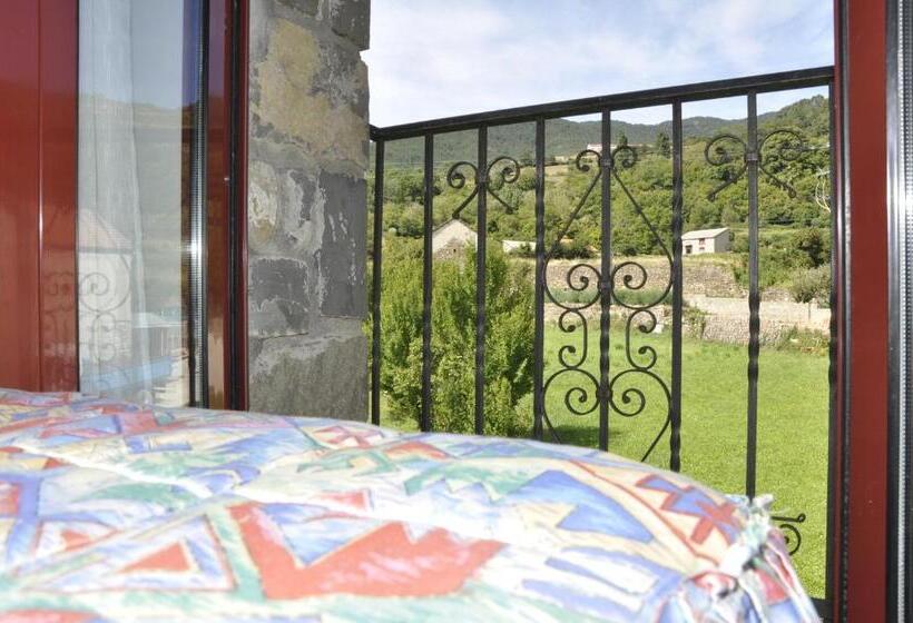 Номер Стандарт, Castillo D Acher
