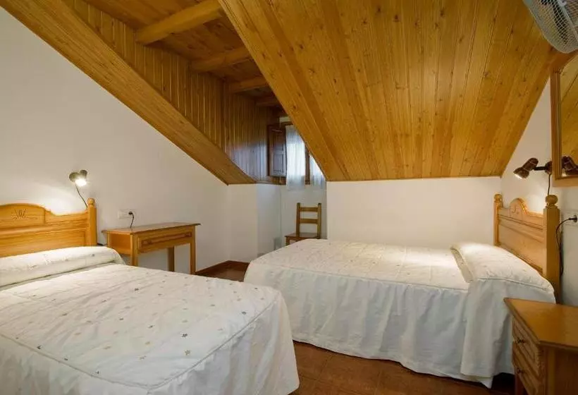 3-Bett-Standardzimmer, Castillo D Acher