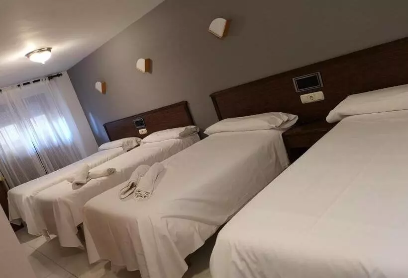 Quarto Quádruplo Clássico, Ciudad De Jaca