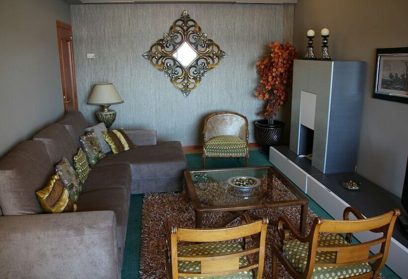 ジュニアスイート, Ciudad de Vigo