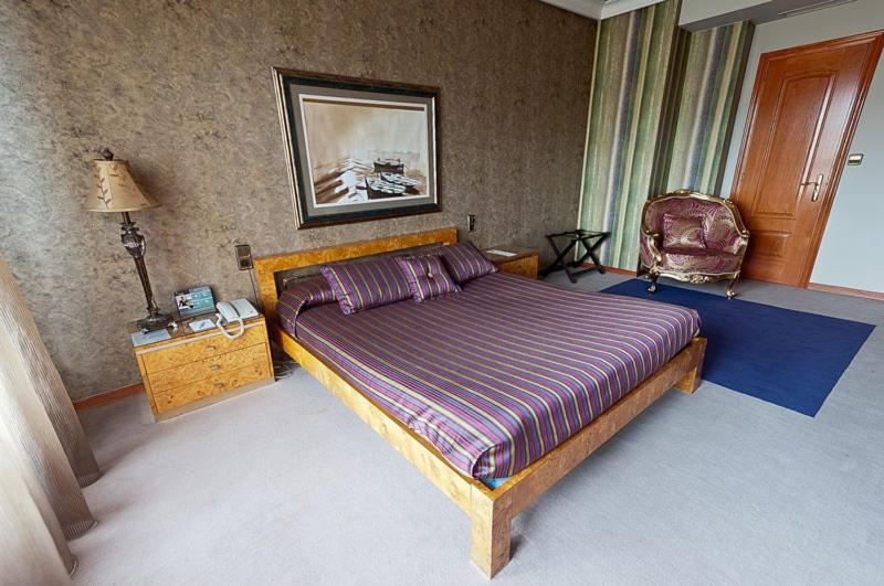 デラックスルーム, Ciudad de Vigo