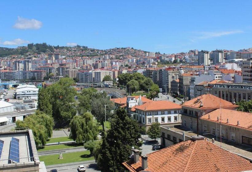 جناح جونيور, Ciudad de Vigo
