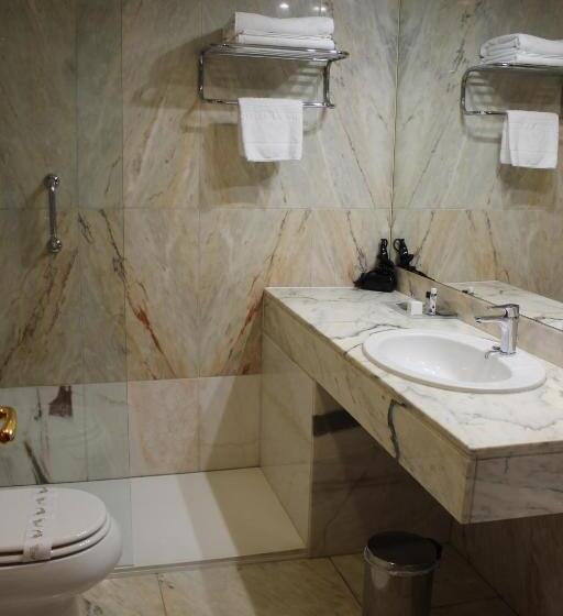 スタンダードトリプルルーム, Ciudad de Vigo