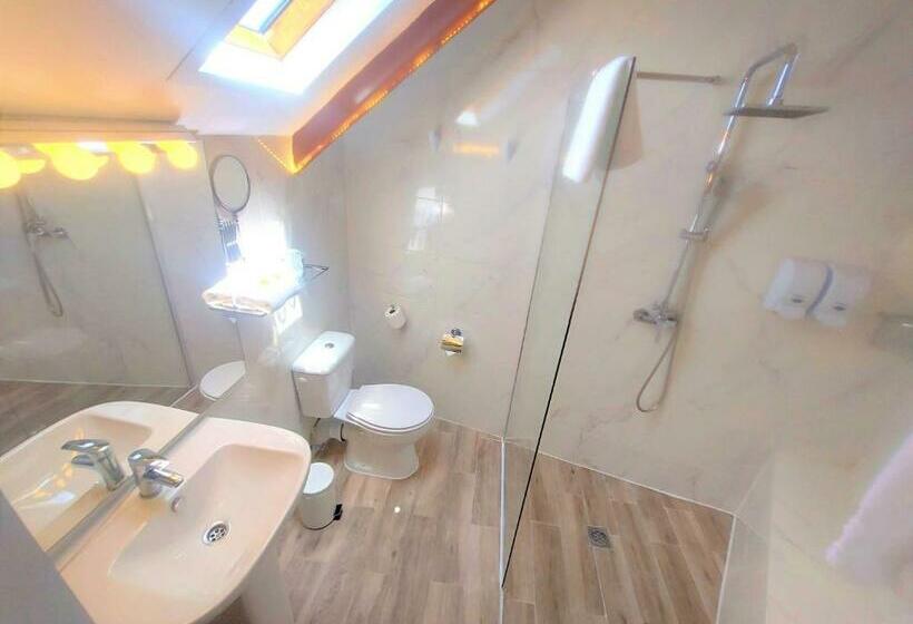 استودیوی استاندارد, Erase Un