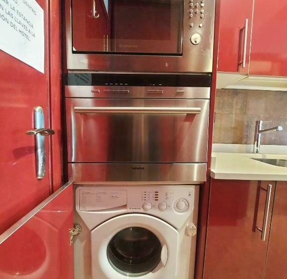 استودیوی استاندارد, Erase Un