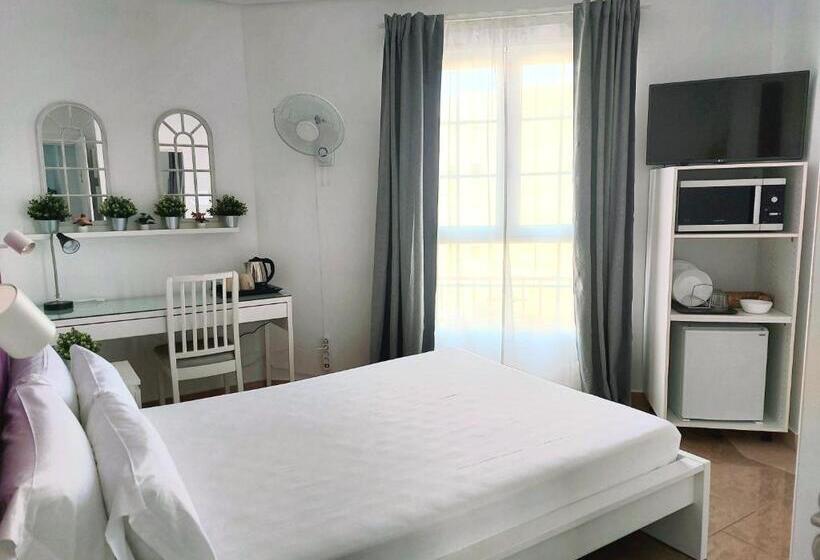 استودیوی استاندارد, Erase Un