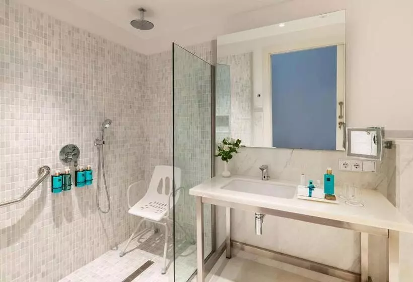 Juniorsviitti Liikuntarajoitteisille, Hotel Fariones