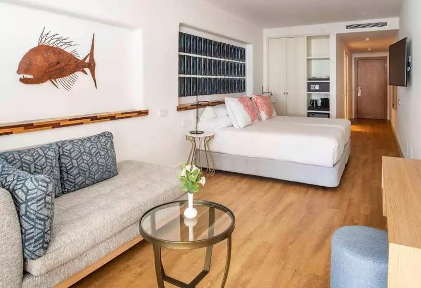 Juniorsviitti Liikuntarajoitteisille, Hotel Fariones