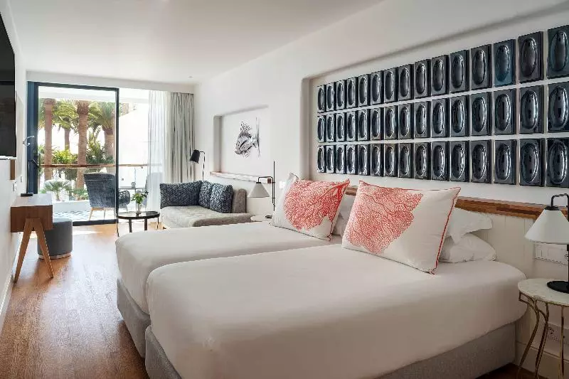 Juniorsviitti, Hotel Fariones
